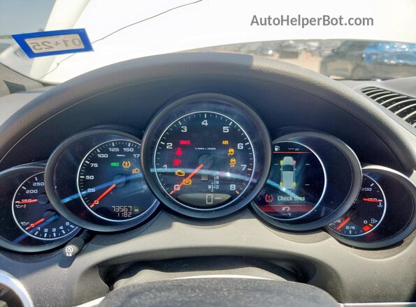WP1AA2A23JKA04545 2018 PORSCHE CAYENNE Белый 