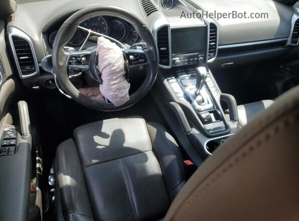 WP1AA2A24HKA80687 2017 PORSCHE CAYENNE Черный 