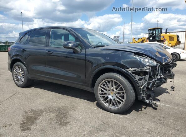 WP1AA2A24HKA80687 2017 PORSCHE CAYENNE Черный 