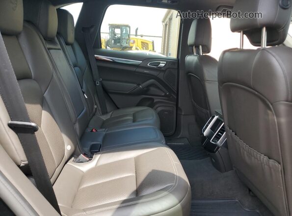 WP1AA2A24HKA80687 2017 PORSCHE CAYENNE Черный 