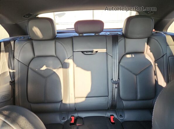 WP1AA2A53LLB05642 2020 PORSCHE MACAN Gray Հետևի նստատեղերի տեսք
