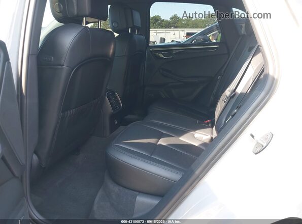 WP1AA2A58RLB04902 2024 PORSCHE MACAN Gray Widok naklejki z numerem VIN
