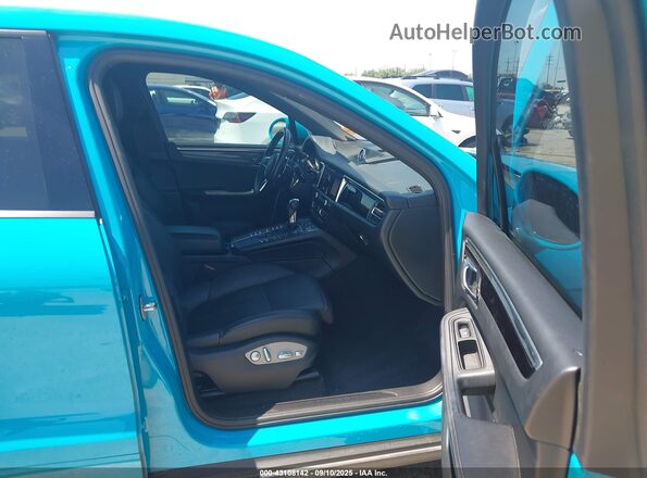 WP1AA2A5XKLB08424 2019 PORSCHE MACAN Blue Front interior view