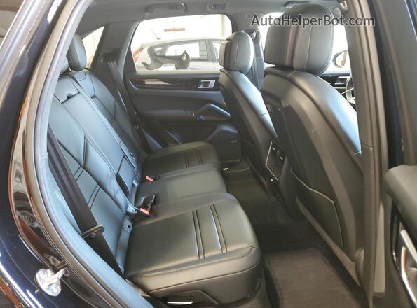WP1AA2AY1LDA08427 2020 PORSCHE CAYENNE Черный Вид задней части салона