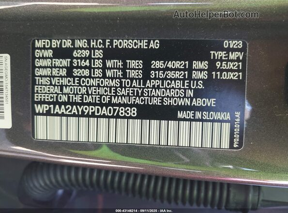 WP1AA2AY9PDA07838 2023 PORSCHE CAYENNE Gray Widok komory silnika