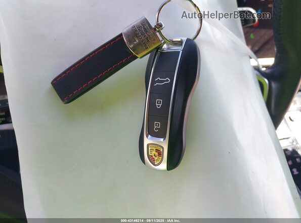 WP1AA2AY9PDA07838 2023 PORSCHE CAYENNE Gray Widok deski rozdzielczej