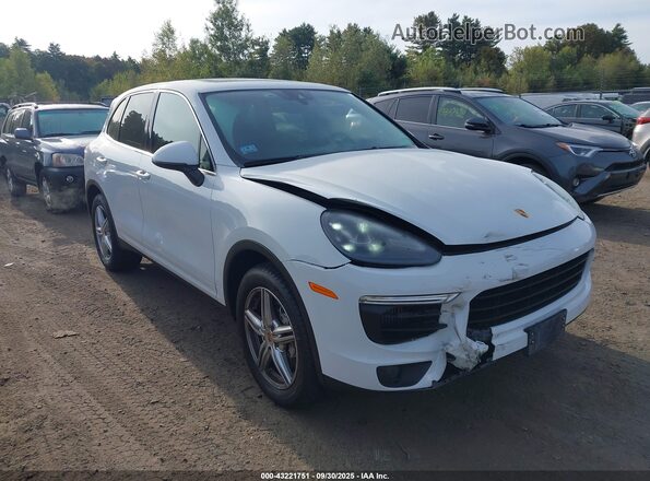 WP1AB2A22GLA96716 2016 PORSCHE CAYENNE White Вид задньої частини салону