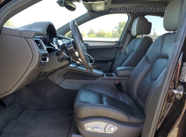 WP1AB2A54JLB35646 2018 PORSCHE MACAN Коричневый 