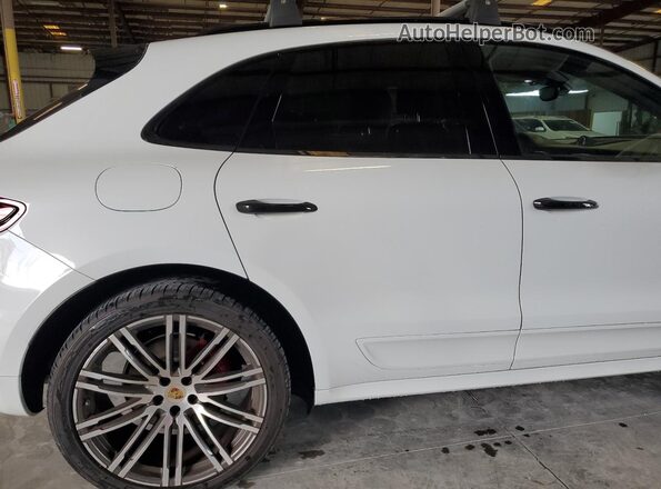 WP1AG2A51JLB65415 2018 PORSCHE MACAN Белый 