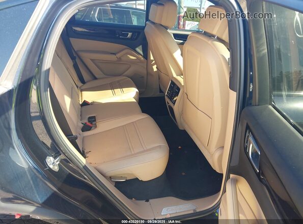 WP1BA2AY9MDA41942 2021 PORSCHE CAYENNE Black Widok naklejki z numerem VIN
