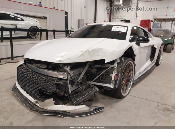 WUABAAFX1J7901910 2018 AUDI R8 White Front view