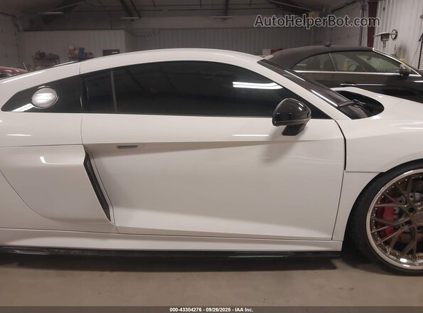 WUABAAFX1J7901910 2018 AUDI R8 White Instrument cluster view