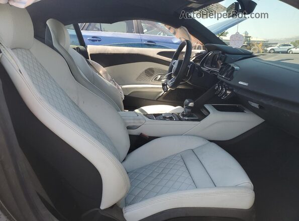 WUAKBAFX5M7901345 2021 AUDI R8 Green Vista interior delantera