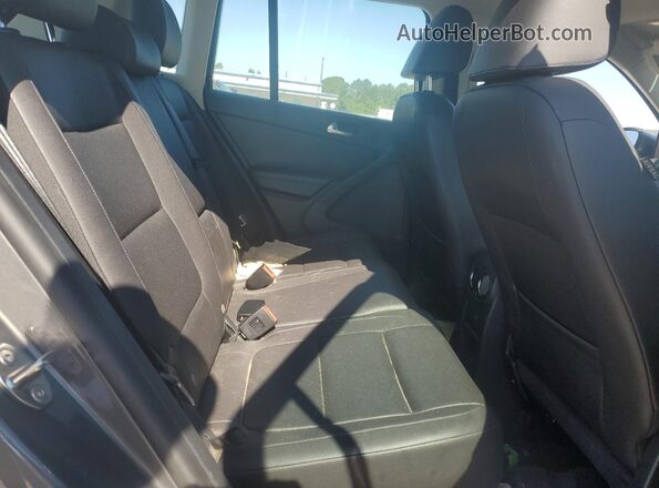 WVGAV7AX2GW552886 2016 VOLKSWAGEN TIGUAN Gray Вид задньої частини салону