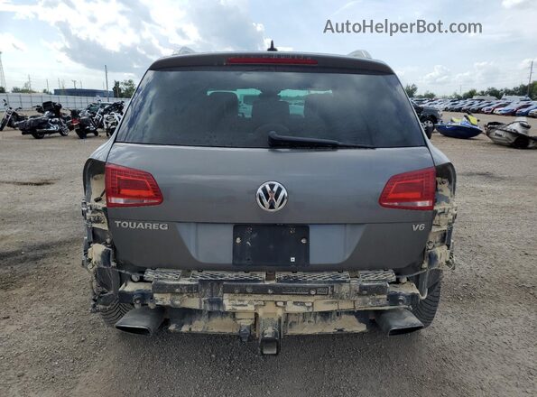 WVGRF7BP3HD002656 2017 VOLKSWAGEN TOUAREG Серый Вид сзади