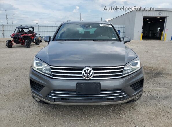 WVGRF7BP3HD002656 2017 VOLKSWAGEN TOUAREG Серый Вид спереди