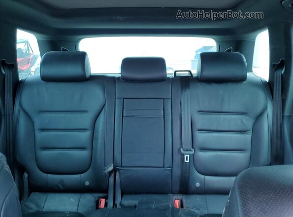 WVGRF7BP3HD002656 2017 VOLKSWAGEN TOUAREG Серый Вид задних сидений