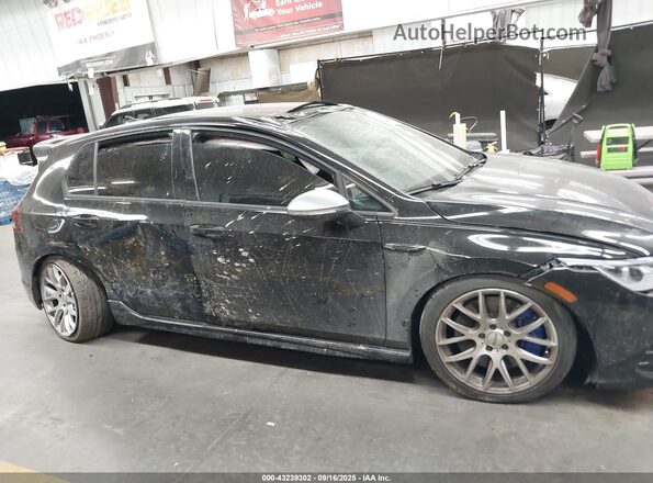 WVWEB7CD3RW213414 2024 VOLKSWAGEN GOLF Black Вид задньої частини салону