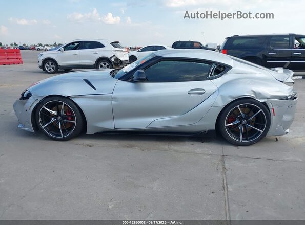 WZ1DB0C05NW049417 2022 TOYOTA GR SUPRA Silver 360 interior view