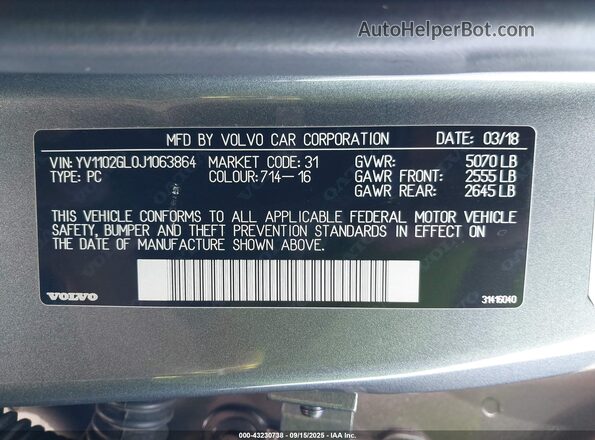 YV1102GL0J1063864 2018 VOLVO V90 Silver Widok komory silnika