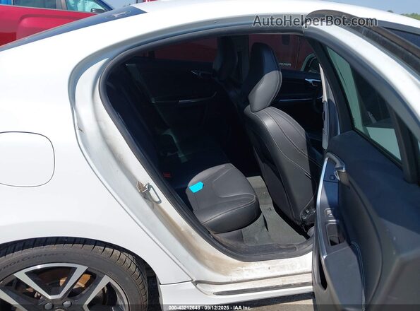 YV126MFLXJ2451548 2018 VOLVO S60 White VIN კოდის სტიკერის ხედი