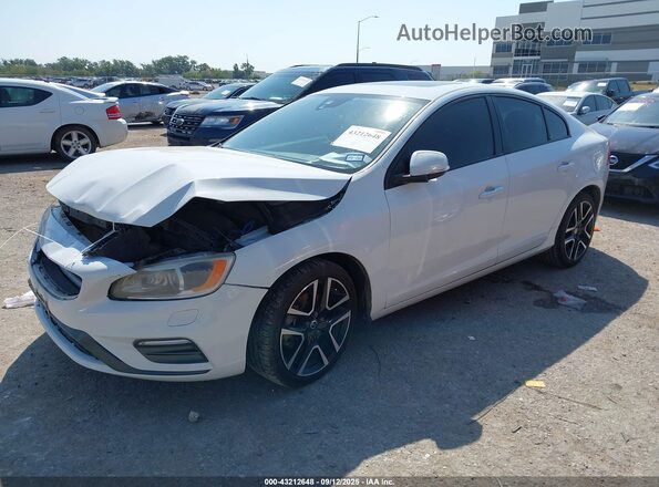 YV126MFLXJ2451548 2018 VOLVO S60 White წინა მარცხენა ხედი სამი მეოთხედიდან