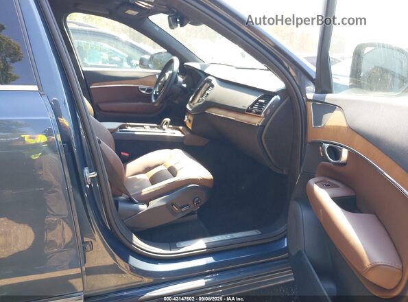 YV4062PE3R1203142 2024 VOLVO XC90 Gray Vista interior delantera
