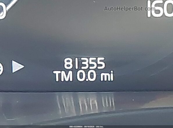 YV4102DK4L1559879 2020 VOLVO XC60 White Widok tylnych siedzeń