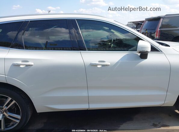 YV4102DK4L1559879 2020 VOLVO XC60 White Widok wnętrza 360 stopni