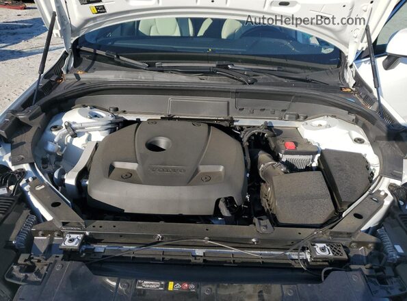 YV4102DK4M1783395 2021 VOLVO XC60 White 