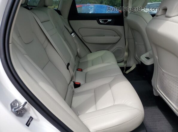 YV4102DK4M1783395 2021 VOLVO XC60 White 