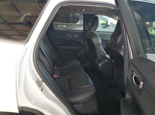 YV4102DL7M1862519 2021 VOLVO XC60 White 