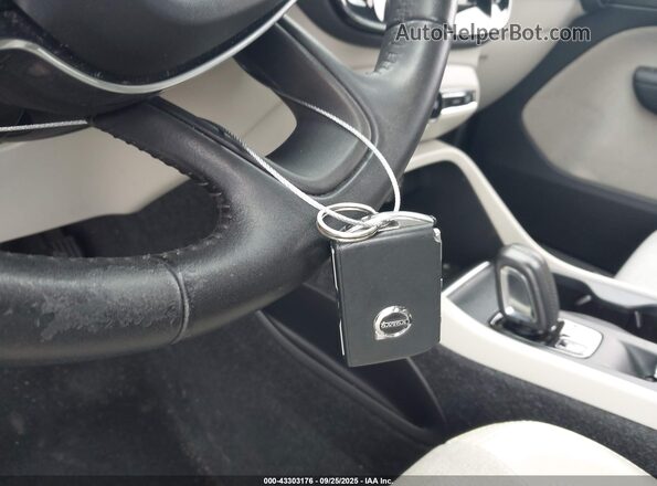 YV4162UK0L2196408 2020 VOLVO XC40 Черный Вид панели приборов