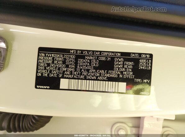 YV4162UK0L2221100 2020 VOLVO XC40 White Engine compartment view