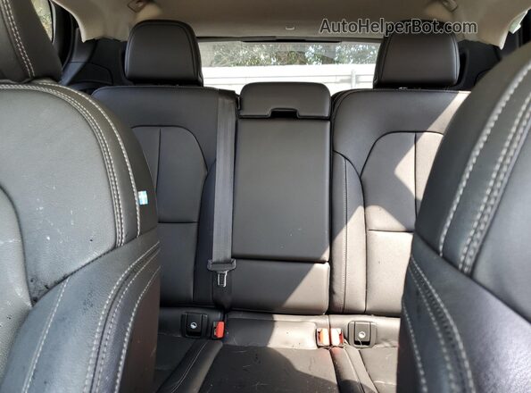 YV4162UK2L2298518 2020 VOLVO XC40 Gray Rear seats view