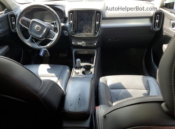 YV4162UK2L2298518 2020 VOLVO XC40 Gray Dashboard view
