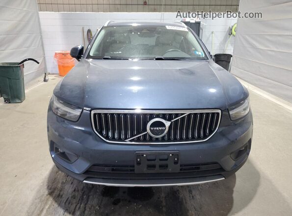 YV4162UL0M2491616 2021 VOLVO XC40 Blue Widok z przodu