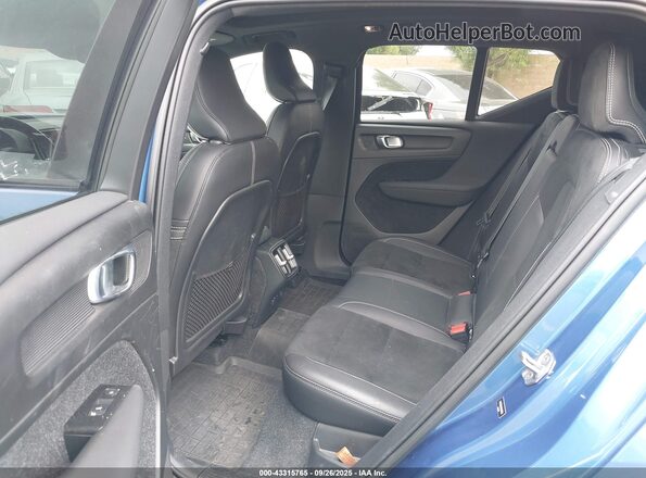 YV4162UM0M2516183 2021 VOLVO XC40 Blue 