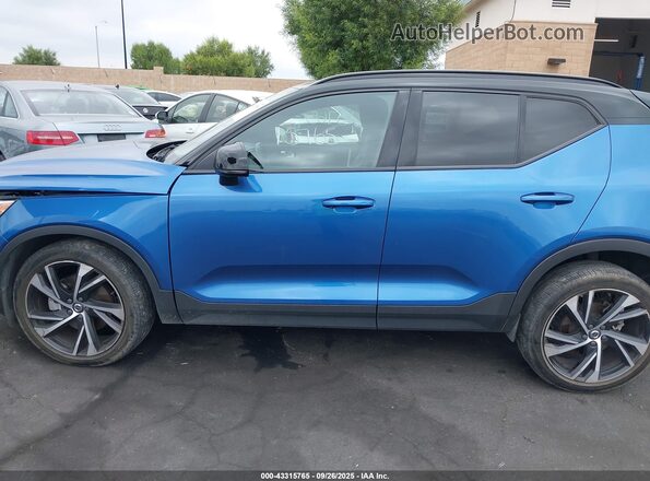 YV4162UM0M2516183 2021 VOLVO XC40 Blue 