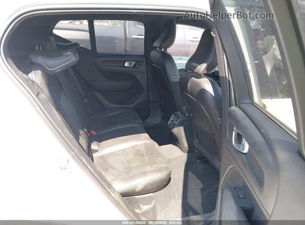 YV4162UM6L2279763 2020 VOLVO XC40 White VIN կոդի պիտակի տեսք