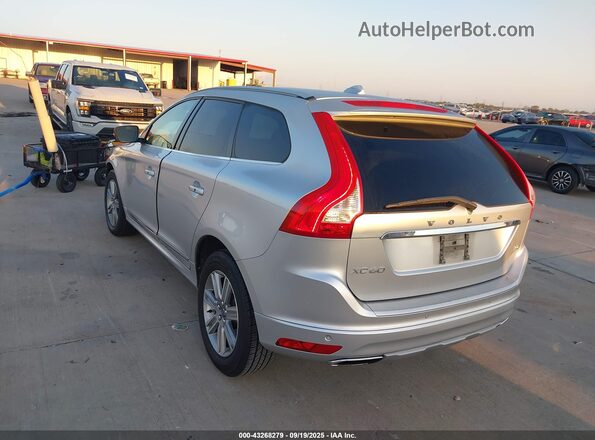 YV440MDU5H2149491 2017 VOLVO XC60 Silver 
