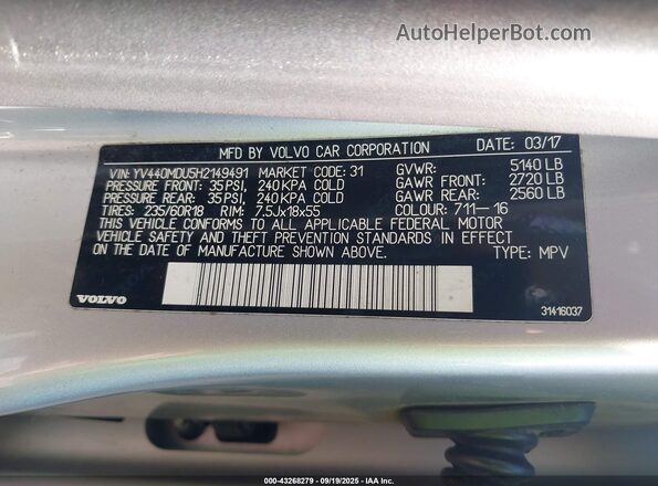 YV440MDU5H2149491 2017 VOLVO XC60 Silver 