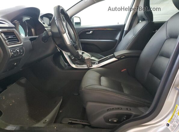 YV4612NK3G1250413 2016 VOLVO XC70 Silver Front interior view