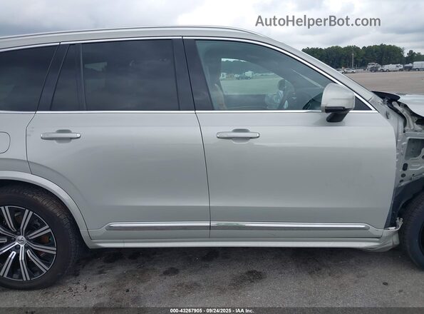 YV4A22PL5N1857990 2022 VOLVO XC90 Silver 360 interior view
