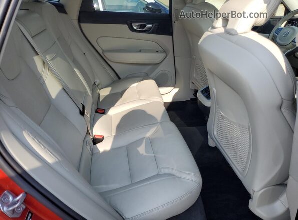 YV4A22RL2M1876556 2021 VOLVO XC60 Red 