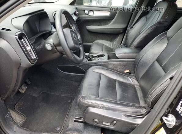 YV4AC2HK4N2780784 2022 VOLVO XC40 Black 