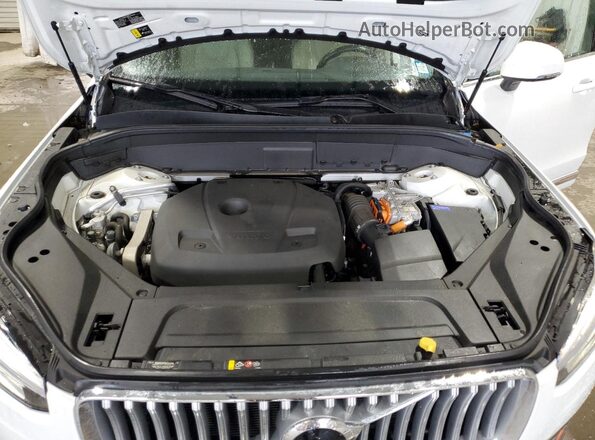 YV4BR00K8M1758598 2021 VOLVO XC90 White 