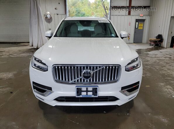 YV4BR00K8M1758598 2021 VOLVO XC90 White 