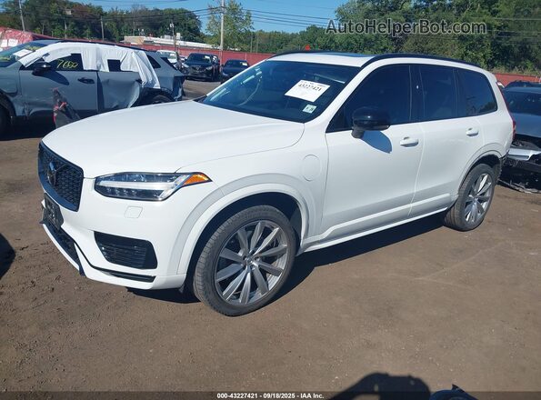 YV4BR0CM2M1750025 2021 VOLVO XC90 RECHARGE PLUG-IN HYBRID Белый Передняя левая четверть