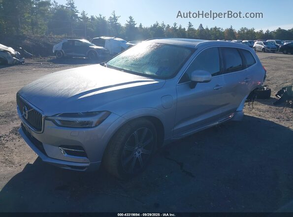 YV4BR0DL8L1554014 2020 VOLVO XC60 Silver Vista tres cuartos delantera izquierda